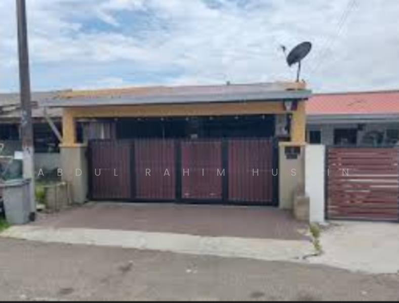 1-storey Terraced House for Sale in Taman Ungku Tun Aminah (Skudai) - Abdul Rahim Hussin - Exterior - PropertyGuru.com.my