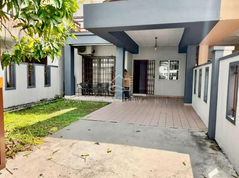 2-storey Terraced House for Sale in Taman Tasik Prima (Puchong) - Wan Nurani - Exterior - PropertyGuru.com.my