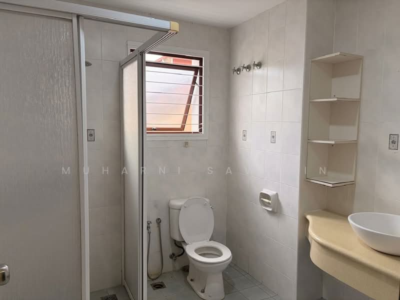 2.5-storey Terraced House for Sale in Sunway SPK Damansara (Batu) - muharni sawarin - Bathroom - PropertyGuru.com.my