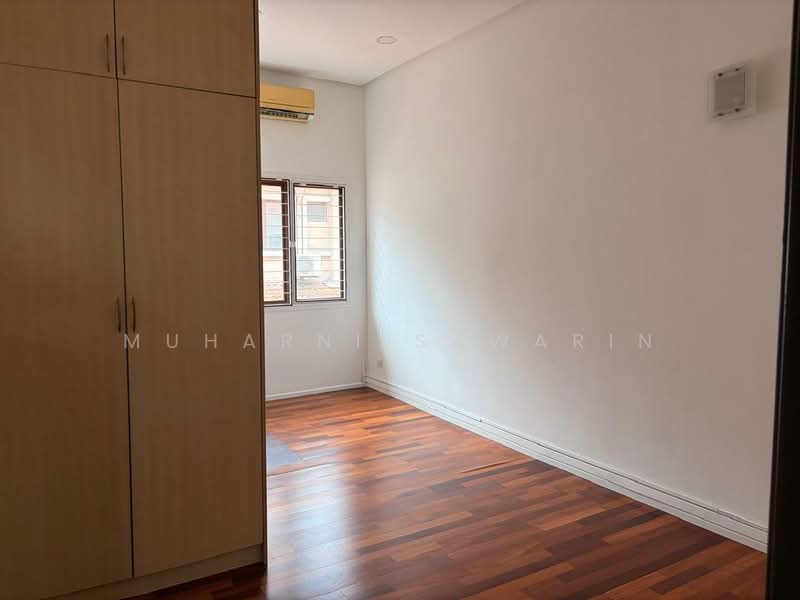 2.5-storey Terraced House for Sale in Sunway SPK Damansara (Batu) - muharni sawarin - Bedroom - PropertyGuru.com.my