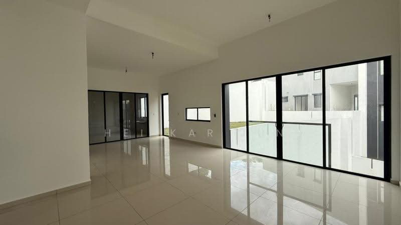 Bungalow House for Sale in Jade Hills (Kajang) - Hei Kar Jun - Living Room - PropertyGuru.com.my
