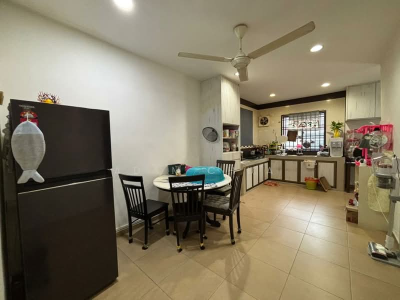1-storey Terraced House for Sale in Taman Universiti (Skudai) - Adam Chua - Kitchen - PropertyGuru.com.my