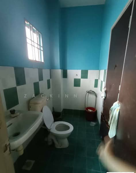 Semi-Detached House for Sale in Taman Mesra (Klang) - Zackinn Hoi - Bathroom - PropertyGuru.com.my