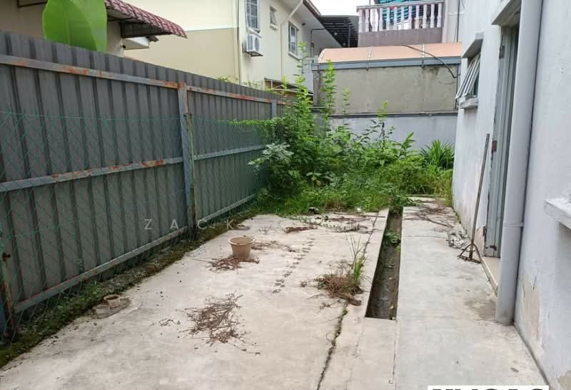 Semi-Detached House for Sale in Taman Mesra (Klang) - Zackinn Hoi - Exterior - PropertyGuru.com.my