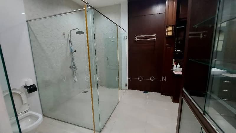 Taman Bukit Kempas untuk Untuk Dijual - RM 1,780,000, Apr 2026 - Bathroom - PropertyGuru.com.my