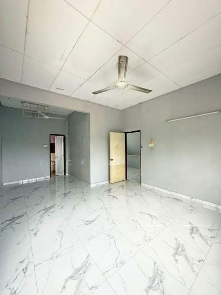 Below Market Value 1.5 Sty Corner Lot Bandar Bukit Raja Klang untuk Untuk Dijual - RM 660,000, Mac 2026 - Interior - PropertyGuru.com.my