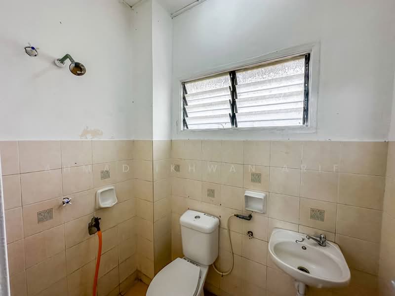 Taman Kajang Perdana untuk Untuk Dijual - RM 300,000, Mac 2026 - Bathroom - PropertyGuru.com.my