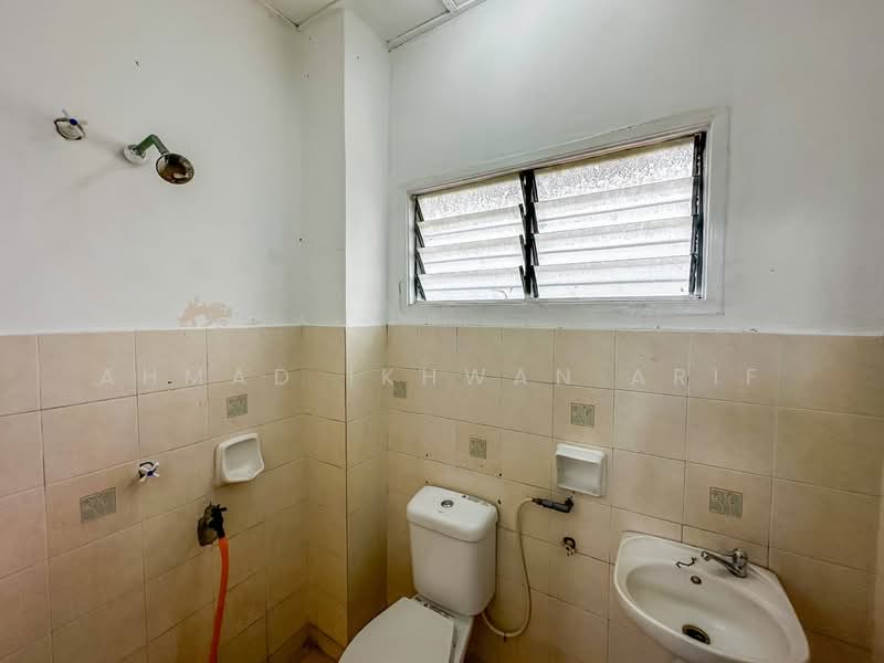 Taman Kajang Perdana untuk Untuk Dijual - RM 300,000, Mac 2026 - Bathroom - PropertyGuru.com.my