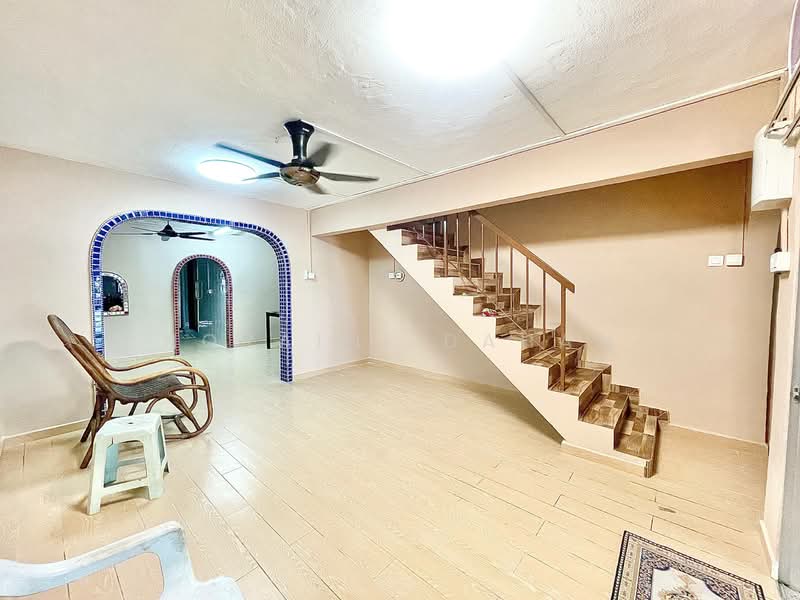 2-storey Terraced House for Sale in Seksyen 25 (Shah Alam) - Noraini Dahan - Living Room - PropertyGuru.com.my