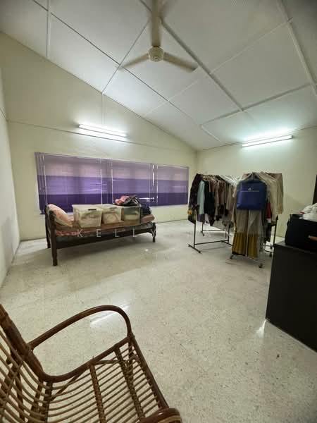 Bungalow for Rent in Taman Canning (Ipoh) - Kelly Tan - Bedroom - PropertyGuru.com.my
