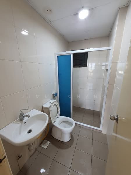 Service Residence for Sale at OUG Parklane - Jimmy Chang - Bathroom - PropertyGuru.com.my