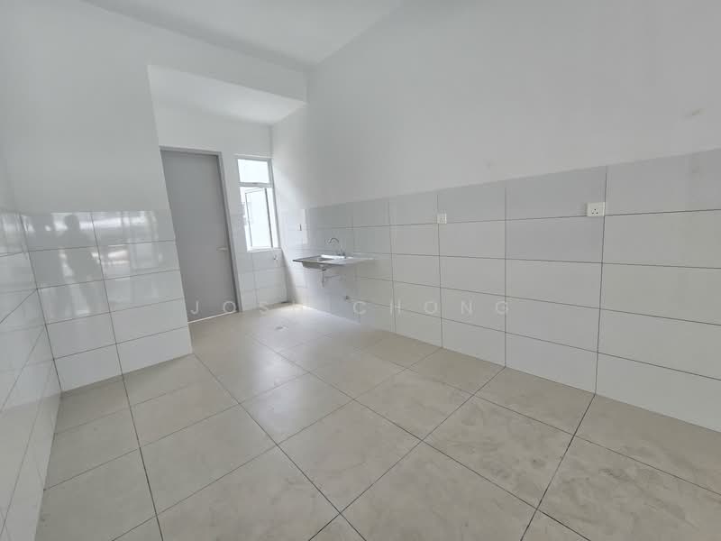 2-storey Terraced House for Sale in Amverton Hills (Sungai Buloh) - Josh Chong - Kitchen - PropertyGuru.com.my