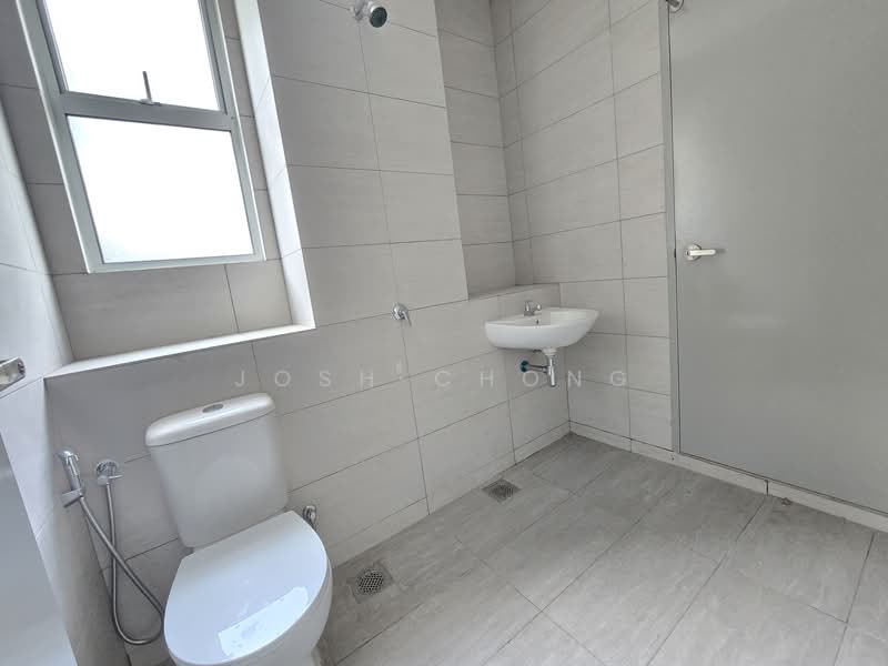 2-storey Terraced House for Sale in Amverton Hills (Sungai Buloh) - Josh Chong - Bathroom - PropertyGuru.com.my
