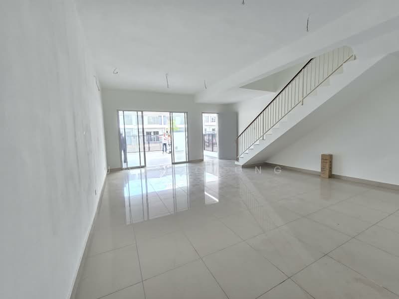 2-storey Terraced House for Sale in Amverton Hills (Sungai Buloh) - Josh Chong - Interior - PropertyGuru.com.my