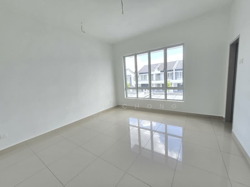 2-storey Terraced House for Sale in Amverton Hills (Sungai Buloh) - Josh Chong - Interior - PropertyGuru.com.my