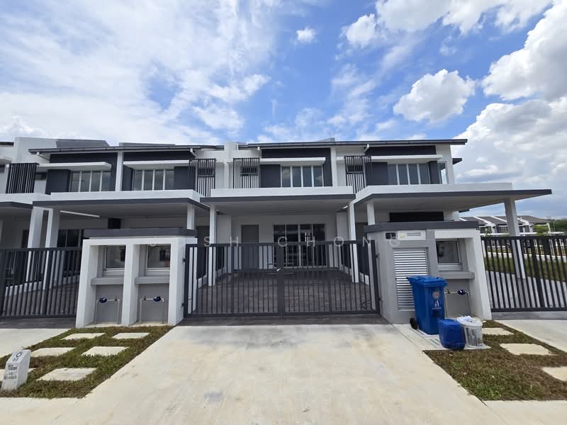 2-storey Terraced House for Sale in Amverton Hills (Sungai Buloh) - Josh Chong - Exterior - PropertyGuru.com.my