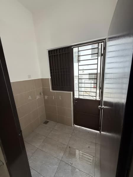 2-storey Terraced House for Rent in Johor Bahru (Johor) - April Chin - Entrance - PropertyGuru.com.my