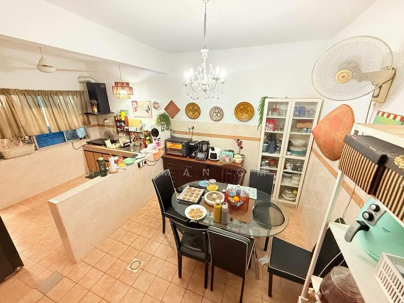 [Facing Open - 26x75] 2-Storey Superlink Putra Heights untuk Untuk Dijual - RM 900,000, Mac 2026 - Kitchen - PropertyGuru.com.my