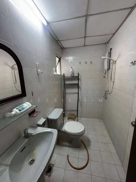 Condominium for Rent at The Pearl (Pearl Point) - Jessie Sim - Bathroom - PropertyGuru.com.my