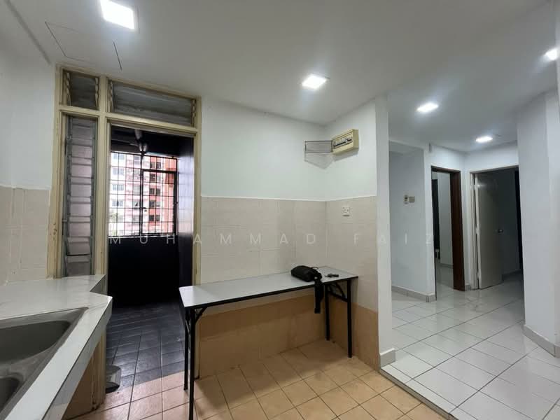 Condominium for Rent at Langat Jaya Condominium - Muhammad Faiz - Kitchen - PropertyGuru.com.my