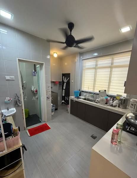 Tip Top Condition Fully Renovated & Extended 1 Sty Bandar Putera 2 Klang untuk Untuk Dijual - RM 460,000, Mac 2026 - Kitchen - PropertyGuru.com.my