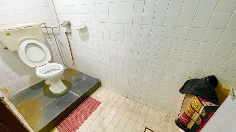 2-storey Terraced House for Sale in Batu Caves (Selangor) - Noraini Dahan - Bathroom - PropertyGuru.com.my