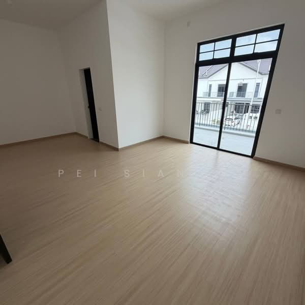 Cluster House for Sale in Iskandar Puteri (Nusajaya) (Johor) - PEI SIAN NG - Living Room - PropertyGuru.com.my