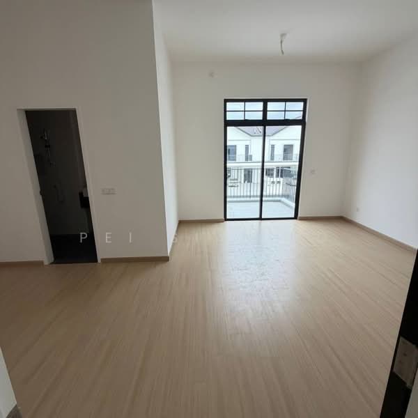 Cluster House for Sale in Iskandar Puteri (Nusajaya) (Johor) - PEI SIAN NG - Living Room - PropertyGuru.com.my