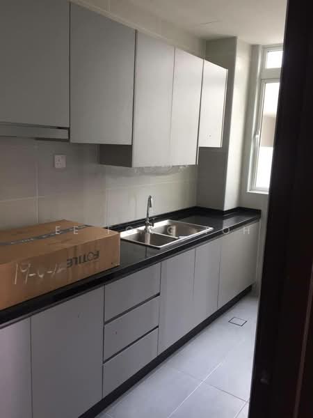 Service Residence for Sale at KSL Residence @ Daya - Ee Fong Toh - Kitchen - PropertyGuru.com.my