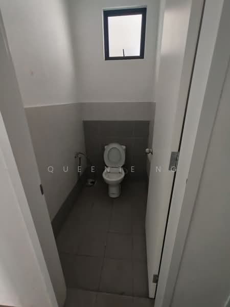 Shop / Office for Rent in Skudai (Johor) - Queenie Ng - Bathroom - PropertyGuru.com.my