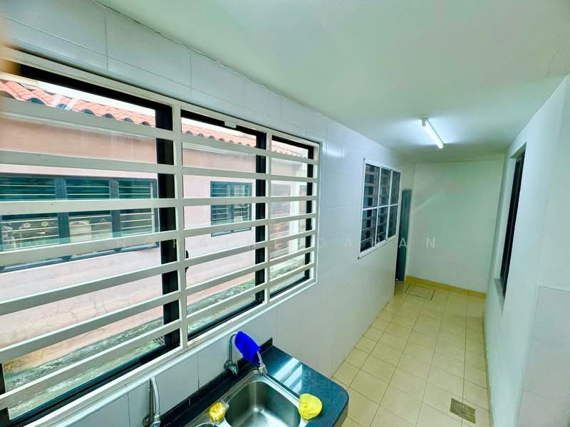 Terraced House for Sale in Alam Impian (Shah Alam) - Noraini Dahan - Kitchen - PropertyGuru.com.my
