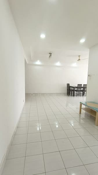 Condominium for Sale at Serdang Skyvillas (Serdang Perdana) - Even Chong - Living Room - PropertyGuru.com.my