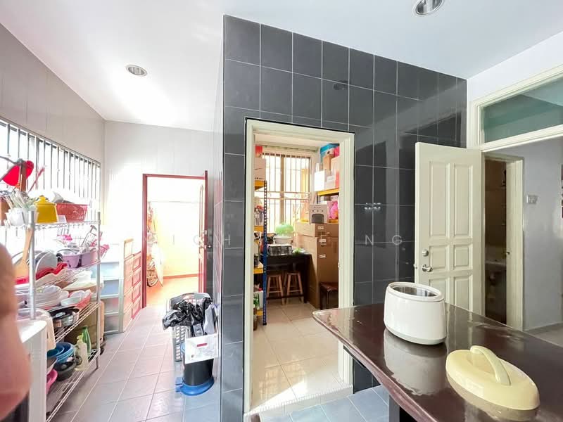 2-storey Terraced House for Sale in Skudai (Johor) - Michelle Ng - Kitchen - PropertyGuru.com.my