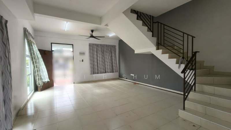 2.5-storey Terraced House for Sale in Taman Scientex Senai (Senai) - Keith Shum - Living Room - PropertyGuru.com.my