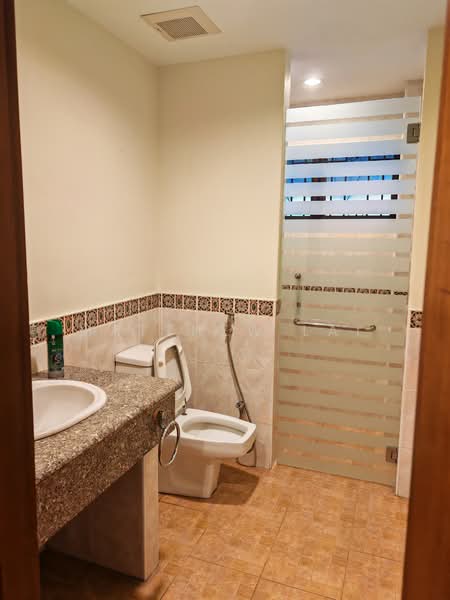 Bungalow for Sale in Seri Kembangan (Selangor) - Matthew Lai - Bathroom - PropertyGuru.com.my