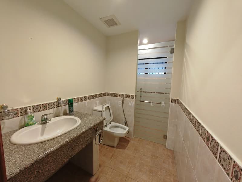 Bungalow for Sale in Seri Kembangan (Selangor) - Matthew Lai - Bathroom - PropertyGuru.com.my