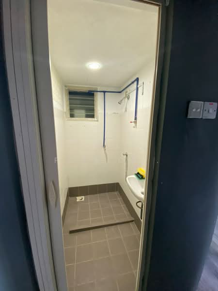 Apartment for Sale at Centrio Avenue - Patrick . - Bathroom - PropertyGuru.com.my