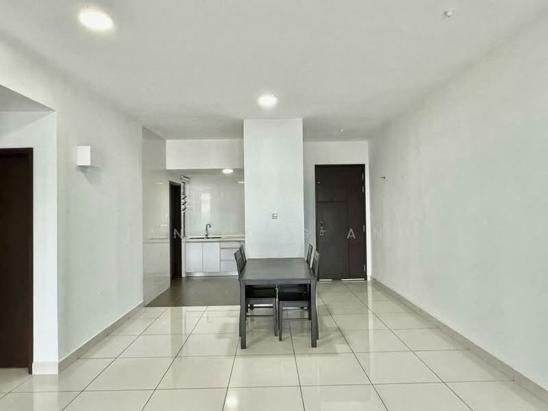 Service Residence for Sale at Molek Pulai - Han Yong Ang - Dining Room - PropertyGuru.com.my