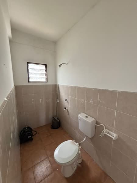 Pasir Gudang Medium Low Cost untuk Untuk Dijual - RM 410,000, Mac 2026 - Bathroom - PropertyGuru.com.my