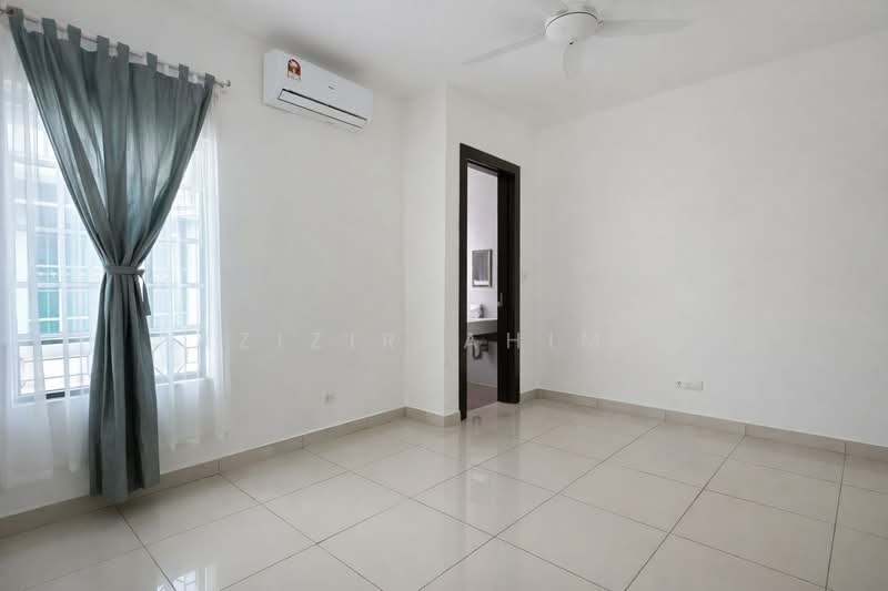2.5-storey Terraced House for Sale in Cyberjaya (Selangor) - Azizirrahim . - Bedroom - PropertyGuru.com.my