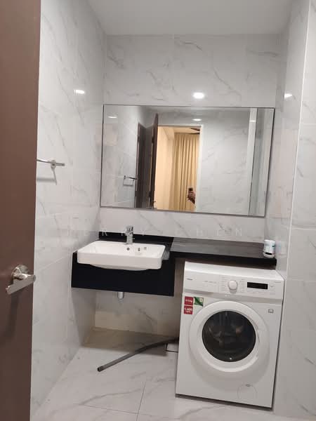 Servis Apartment untuk Disewa di Met 1 Residences - Terry Chen - Bathroom - PropertyGuru.com.my