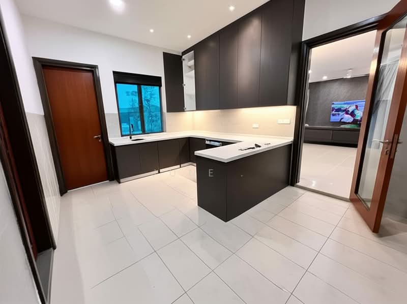 Villa Heights @ Taman Equine untuk Untuk Dijual - RM 2,400,000, Mac 2026 - Kitchen - PropertyGuru.com.my