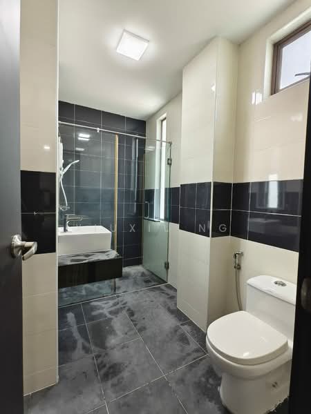 Service Residence for Sale at D'Inspire Residence (Inspira Bestari) - Xiuxiu Ng - Bathroom - PropertyGuru.com.my