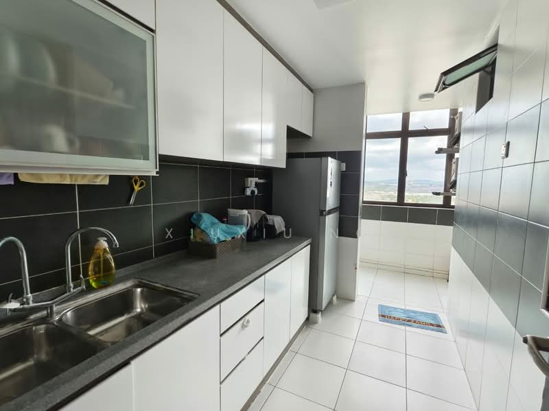 Service Residence for Sale at D'Inspire Residence (Inspira Bestari) - Xiuxiu Ng - Kitchen - PropertyGuru.com.my