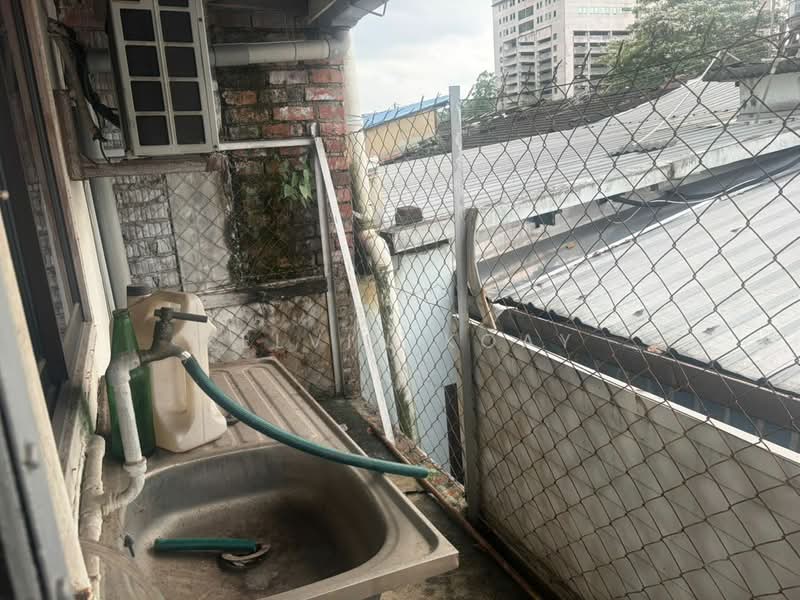 1-storey Terraced House for Sale in Taman Abad (Johor Bahru) - Kelvin Koay - Balcony - PropertyGuru.com.my