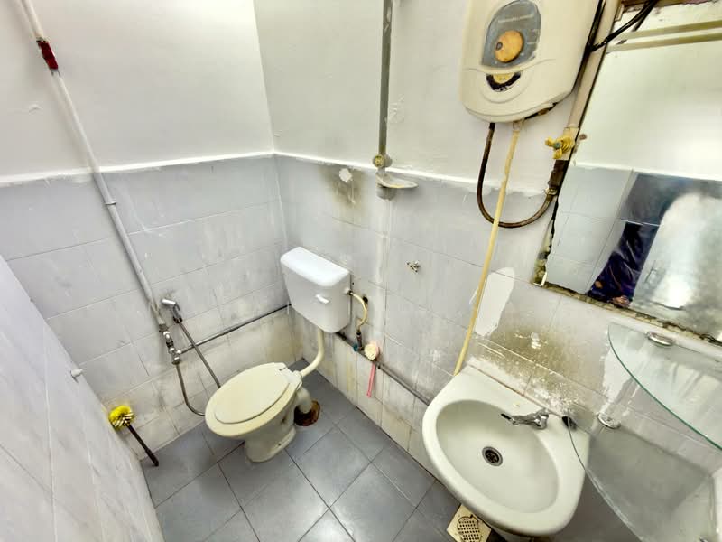 2-storey Terraced House for Sale in Kepong (Kuala Lumpur) - Noraini Dahan - Bathroom - PropertyGuru.com.my
