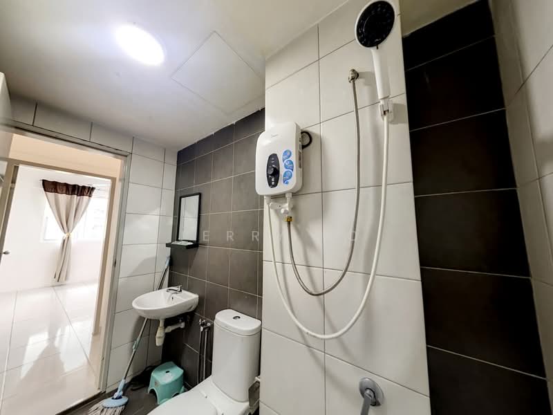 Condominium for Rent at Fairview Residence - Jerry So - Bathroom - PropertyGuru.com.my