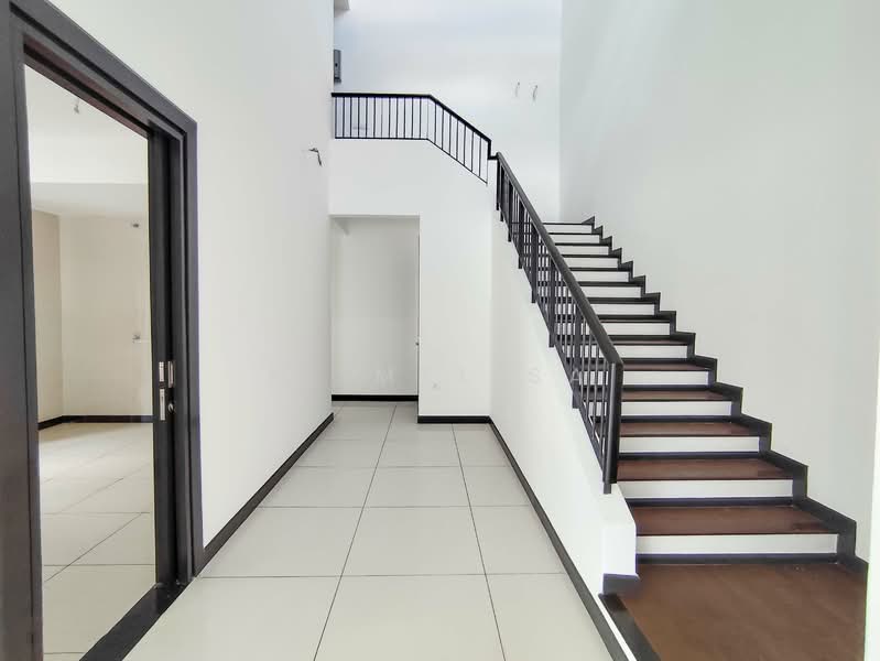 2-storey Terraced House for Sale in Shah Alam (Selangor) - N. Melisa - Entrance - PropertyGuru.com.my