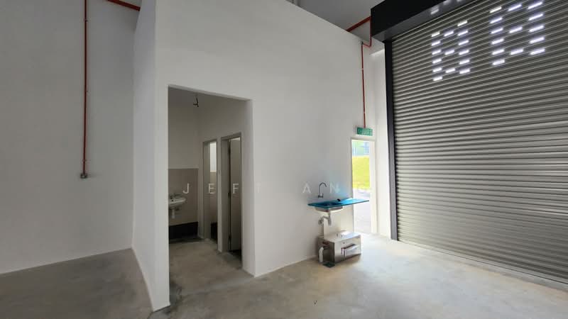 Shop / Office for Rent in Skudai (Johor) - Jeff Ang - Bathroom - PropertyGuru.com.my