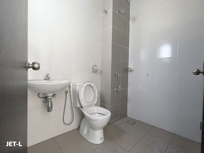 2-storey Terraced House for Sale in Bandar Bukit Raja (Klang) - Daniel Kok - Bathroom - PropertyGuru.com.my